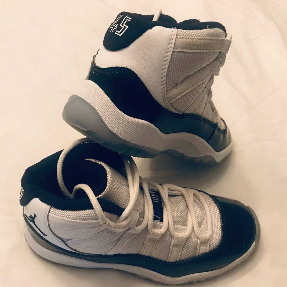 Size 13 children's authentic Air Jordan retro 11 white/black